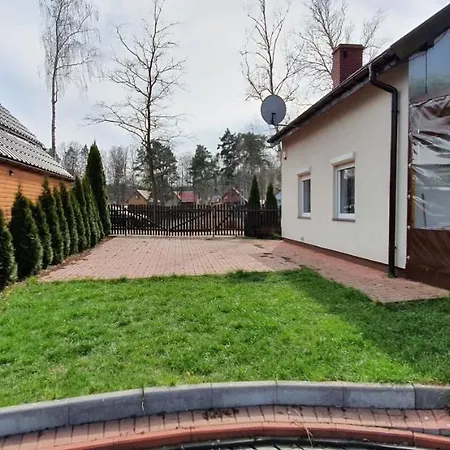 Holiday home Dom Letniskowy Nad Jeziorem-rokitki *